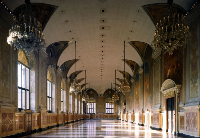 Risultati immagini per palazzo re  enzo bologna